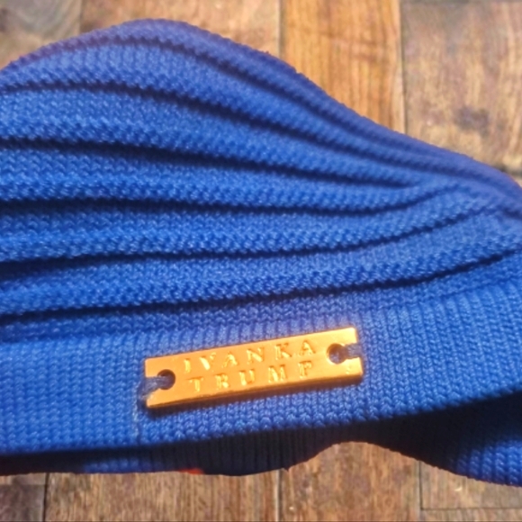 Ivanka Trump Cropped Blue Top with Mesh Sleeves - Picture 4 of 7